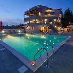 Apartahotel Plat 4*