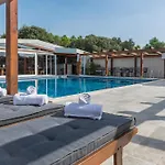 Apartahotel Plat 4*
