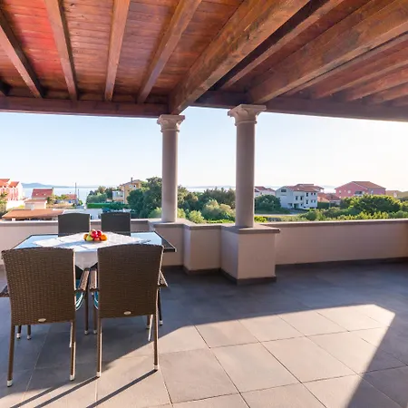 Plat Aparthotel