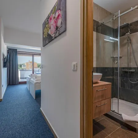 Plat Aparthotel