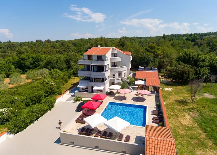 아파트호텔 Plat 4*