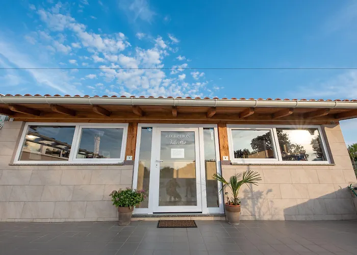 아파트호텔 Plat 4*